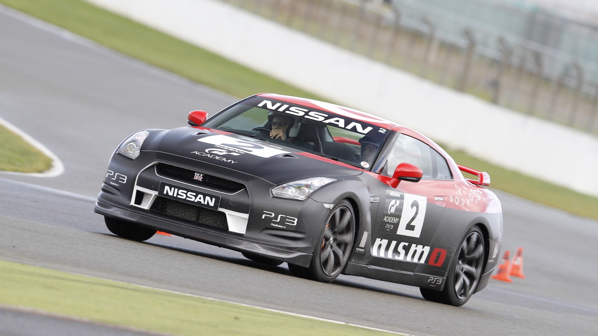 Nissan GT-R